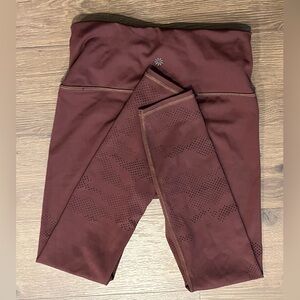 Athleta Persistence 7/8 Lasercut tight, Size XS